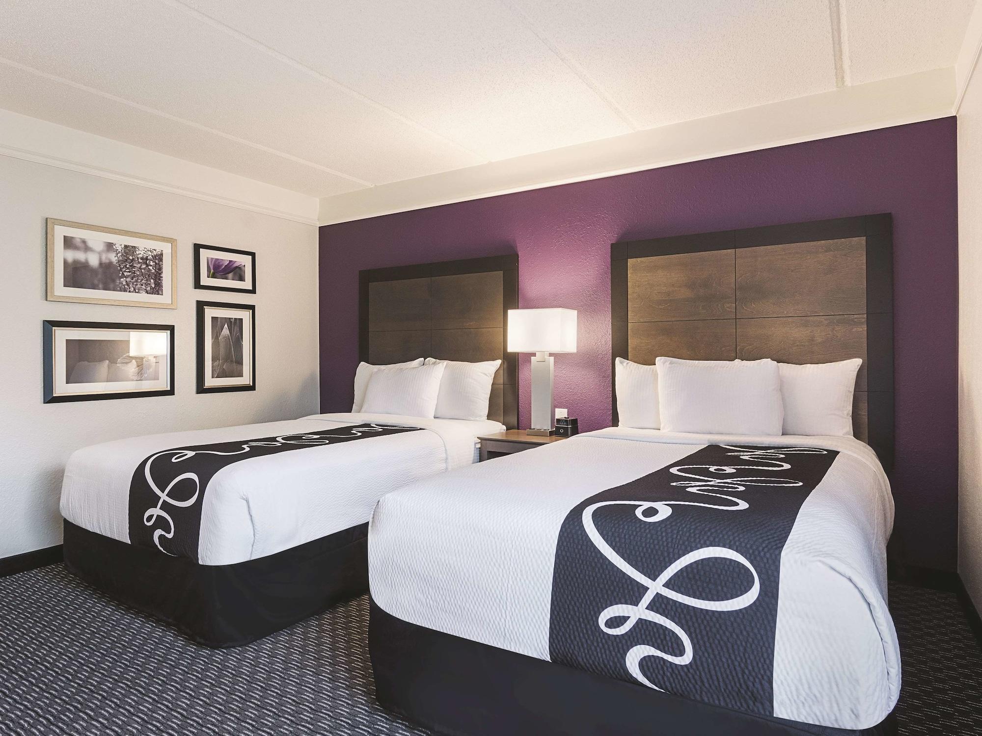 La Quinta By Wyndham Arlington North 6 Flags Dr Hotel Buitenkant foto