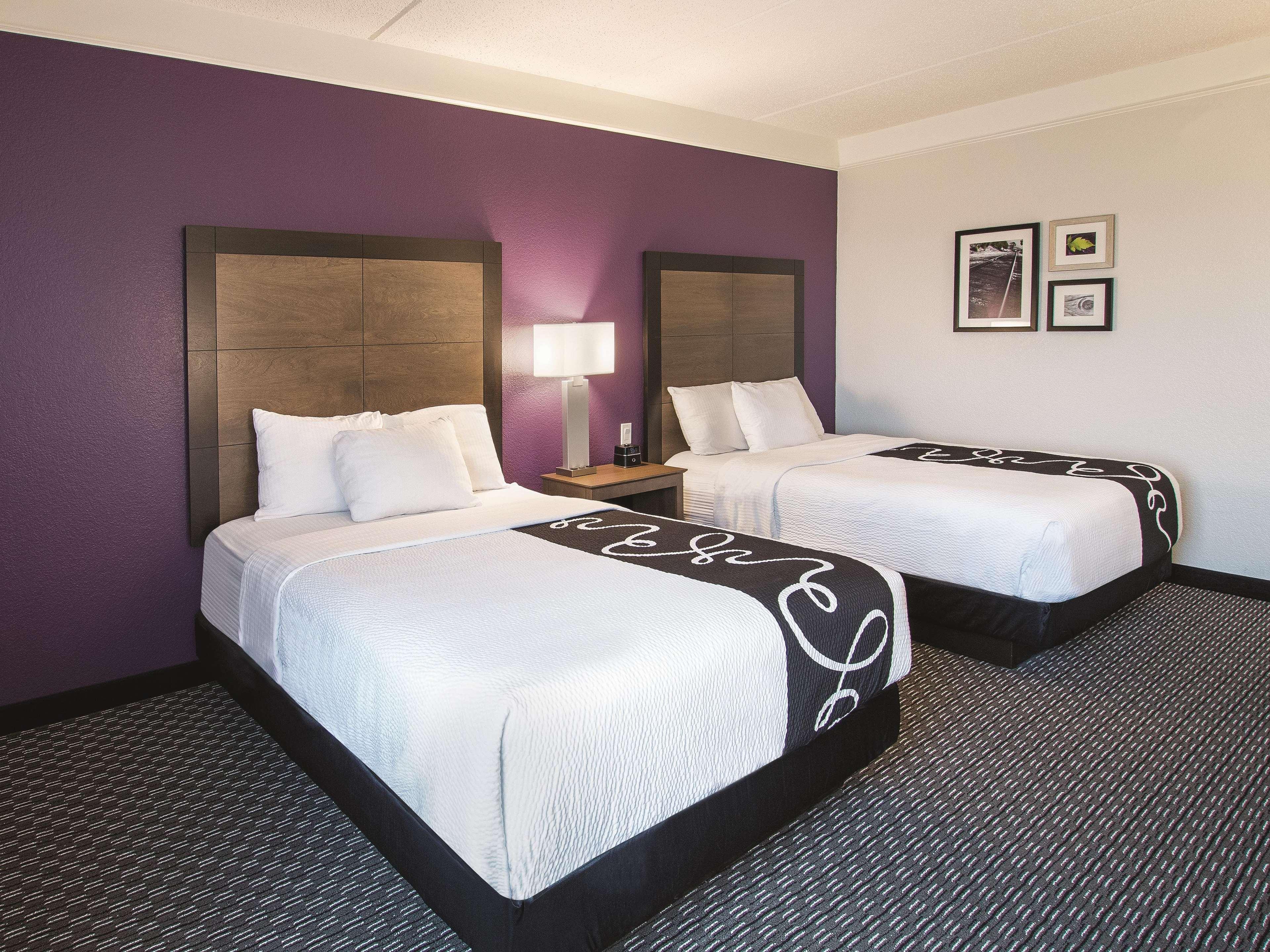 La Quinta By Wyndham Arlington North 6 Flags Dr Hotel Buitenkant foto