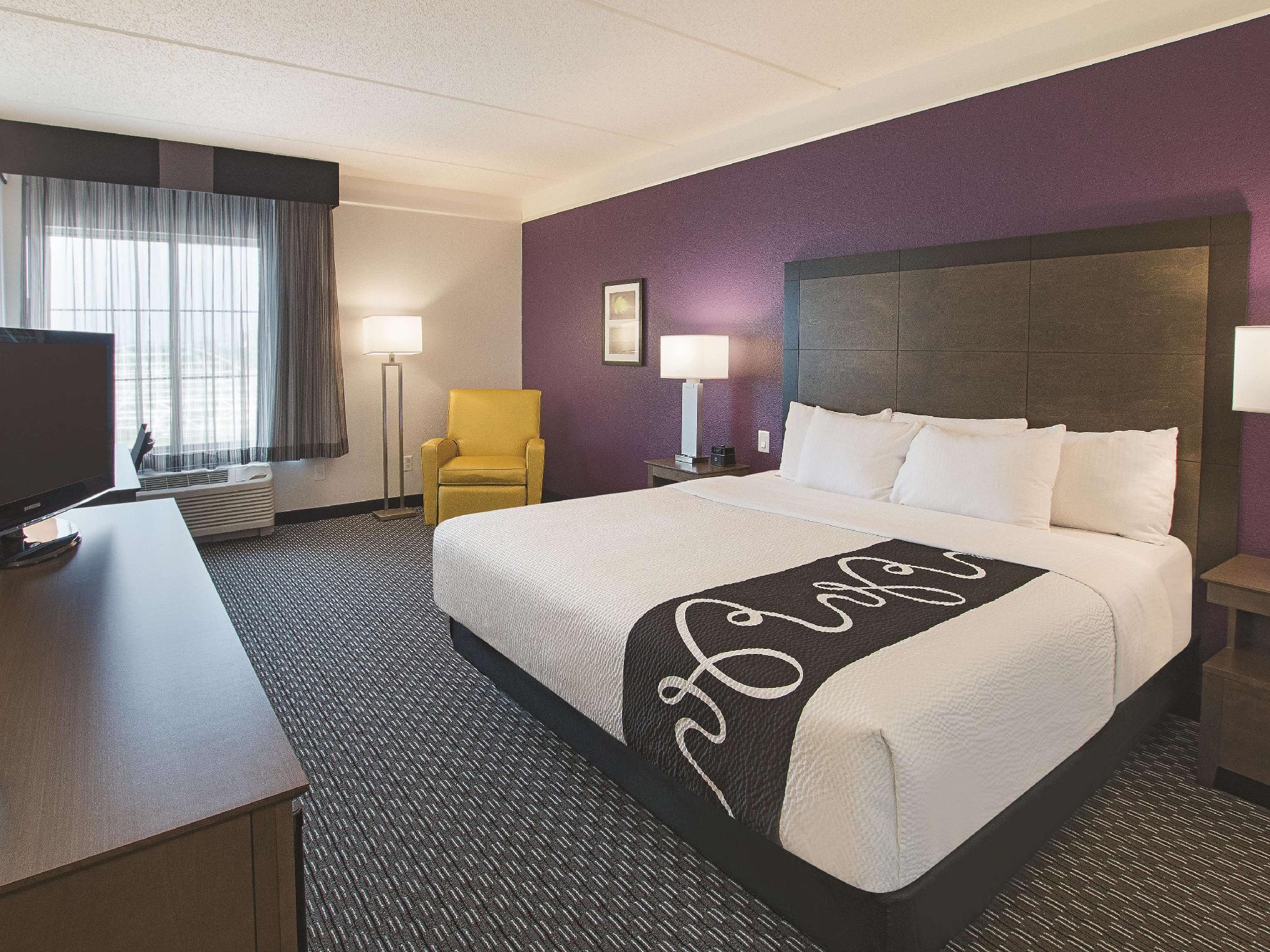 La Quinta By Wyndham Arlington North 6 Flags Dr Hotel Buitenkant foto