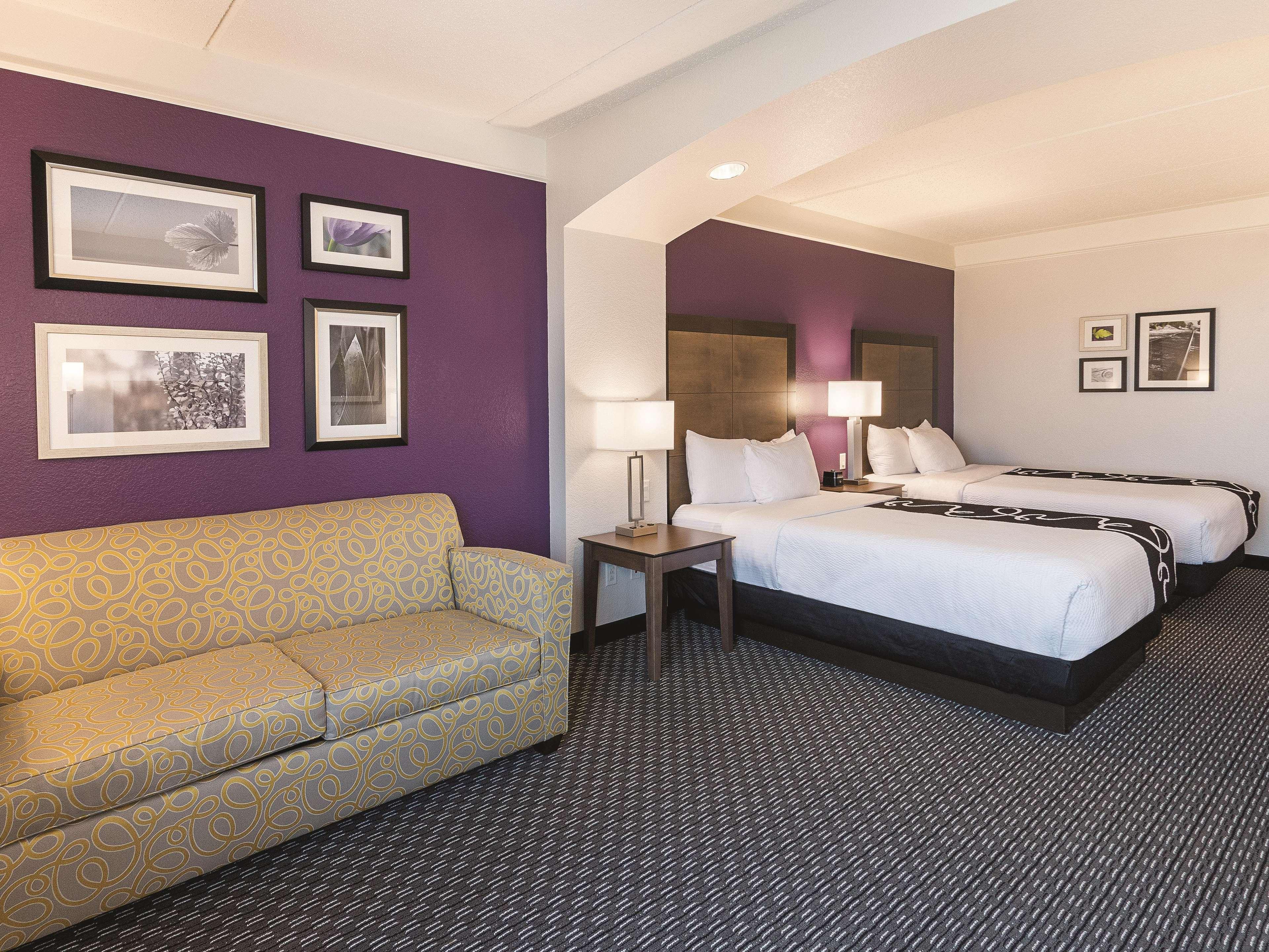 La Quinta By Wyndham Arlington North 6 Flags Dr Hotel Buitenkant foto