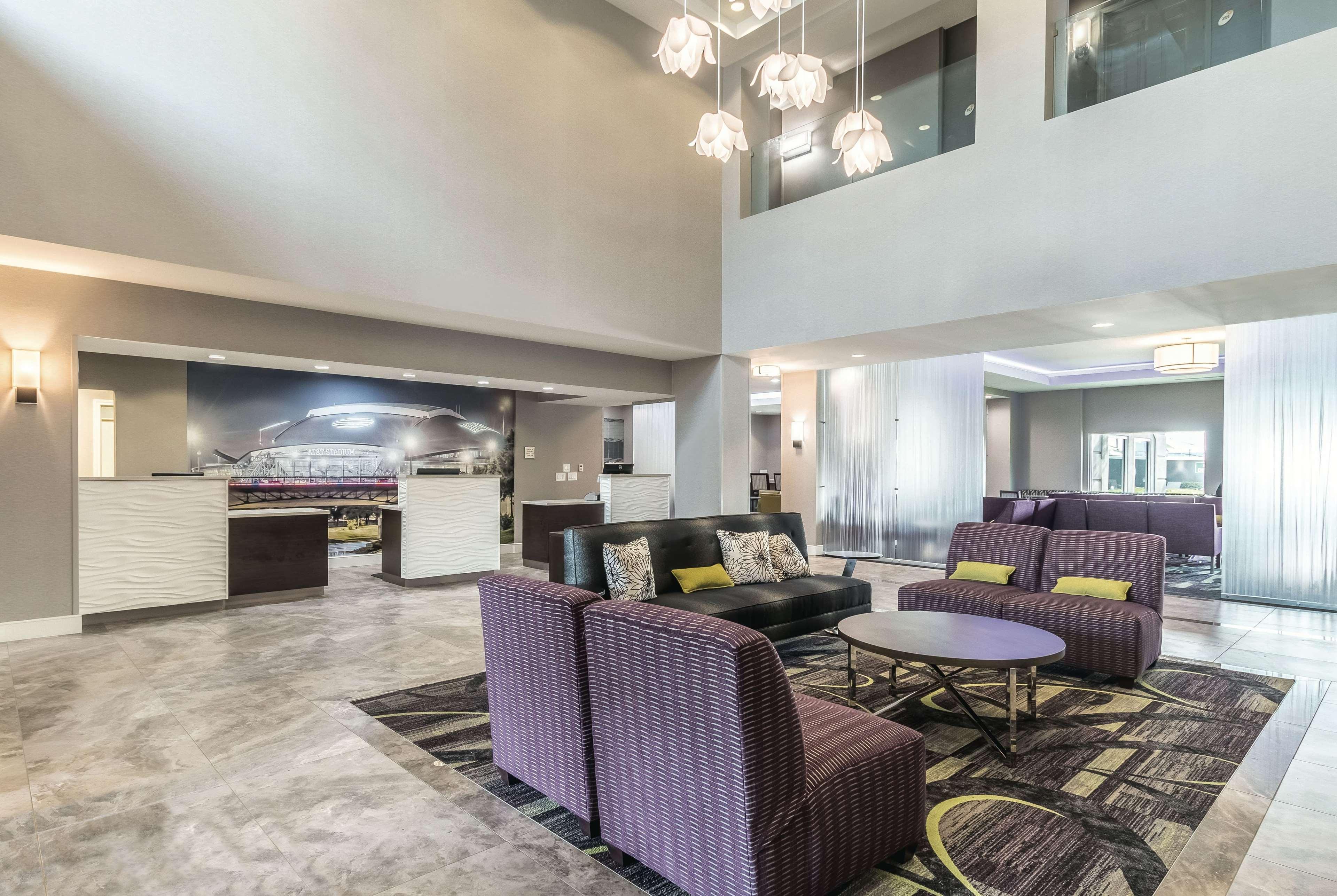 La Quinta By Wyndham Arlington North 6 Flags Dr Hotel Buitenkant foto