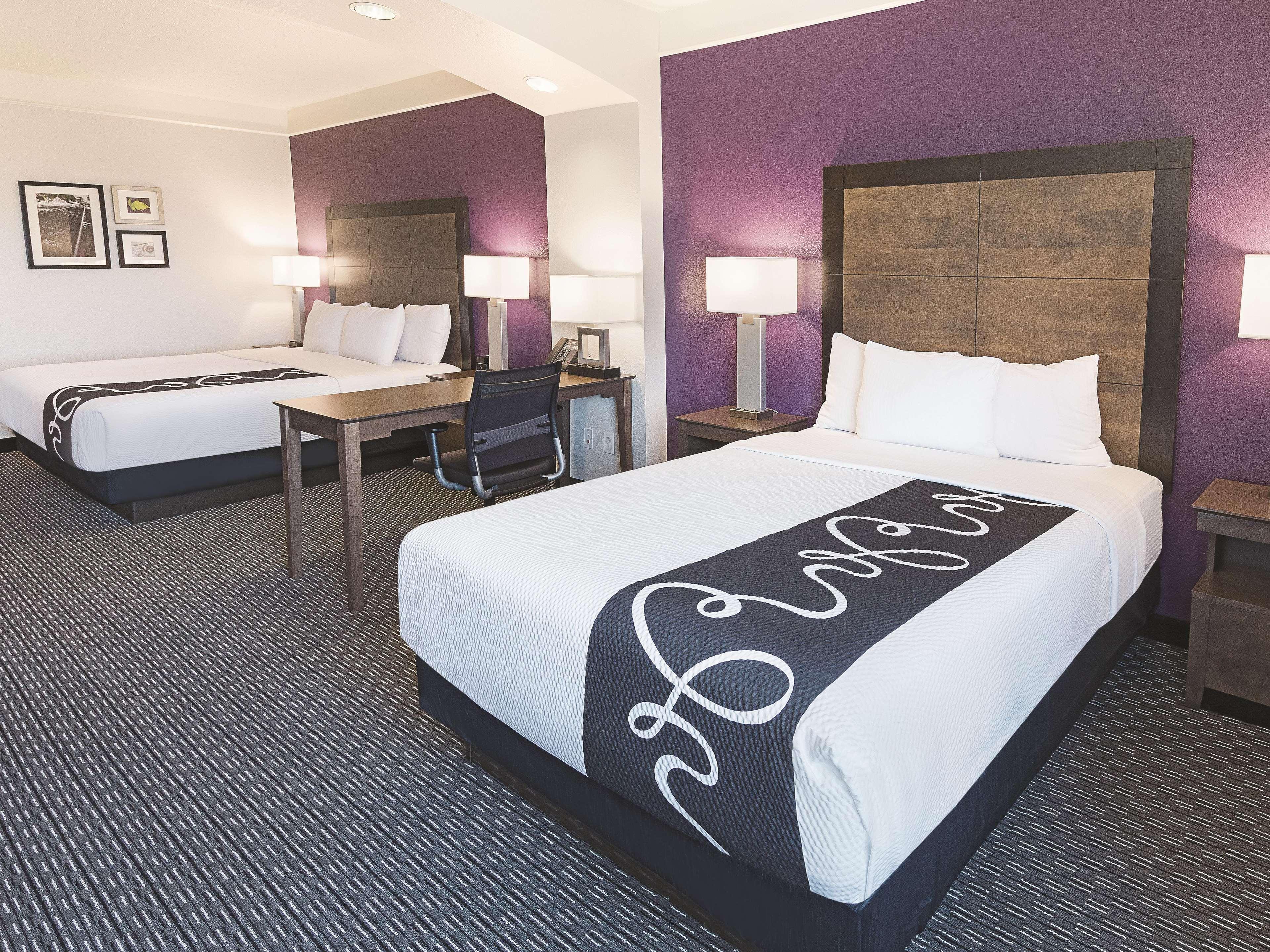 La Quinta By Wyndham Arlington North 6 Flags Dr Hotel Buitenkant foto