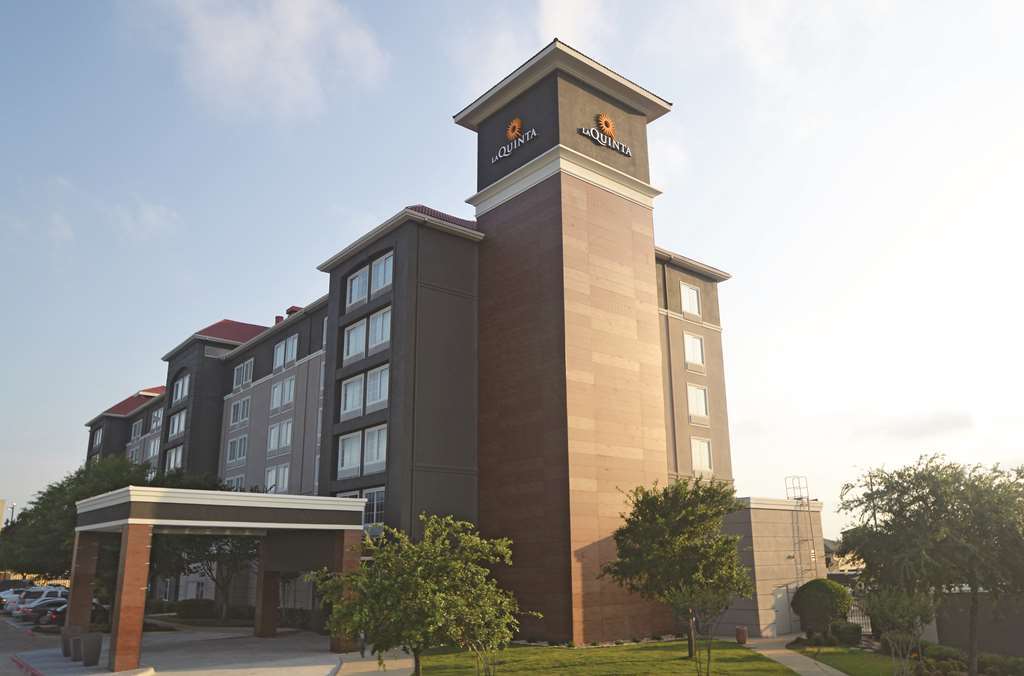 La Quinta By Wyndham Arlington North 6 Flags Dr Hotel Buitenkant foto