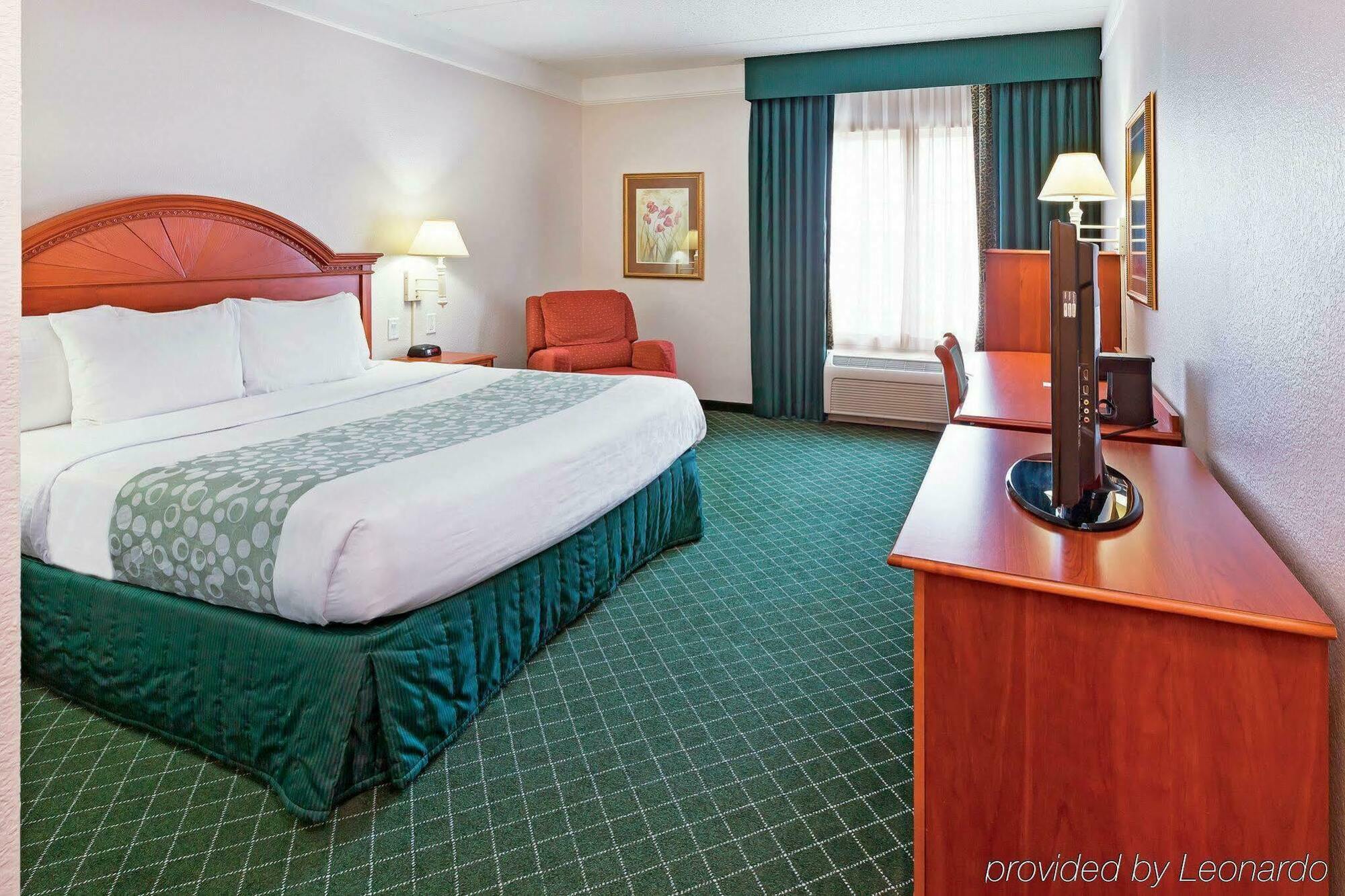 La Quinta By Wyndham Arlington North 6 Flags Dr Hotel Buitenkant foto